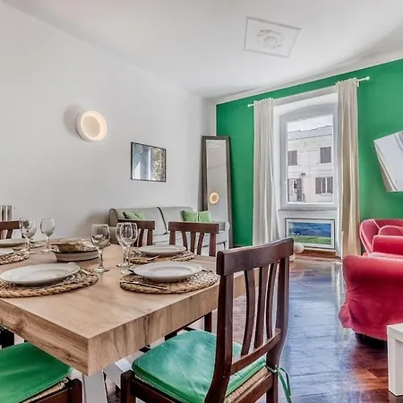 Elegance And Comfort In The Heart Of Romecoppede Apartment