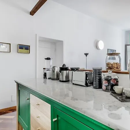 Elegance And Comfort In The Heart Of Romecoppede Rome